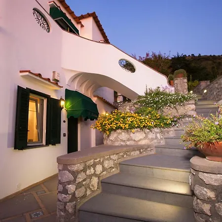 Relais 2 Pini 2* Anacapri (Isola di Capri)