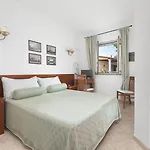 Relais 2 Pini Szálloda Anacapri