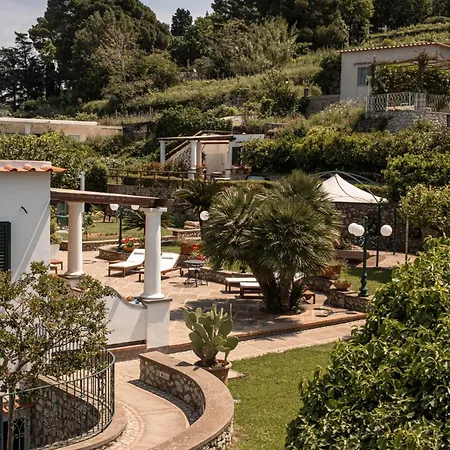 Relais Caposcuro Capri Hotel 2*