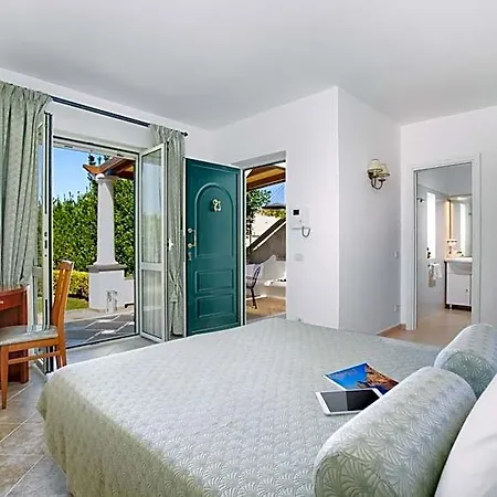Hotel Relais Caposcuro Capri 2*